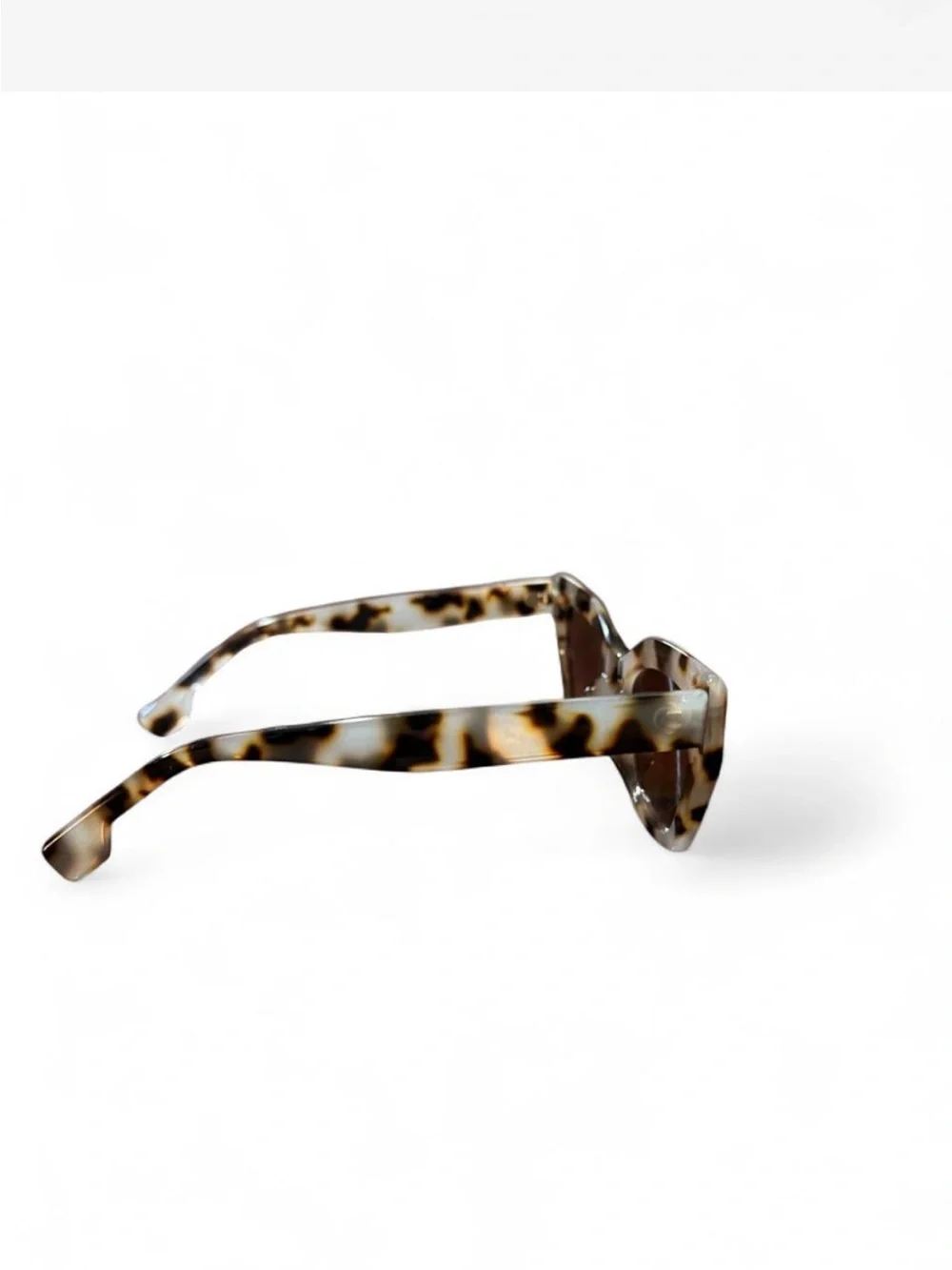 Tortoise Cat Eye Sunglasses in Brown